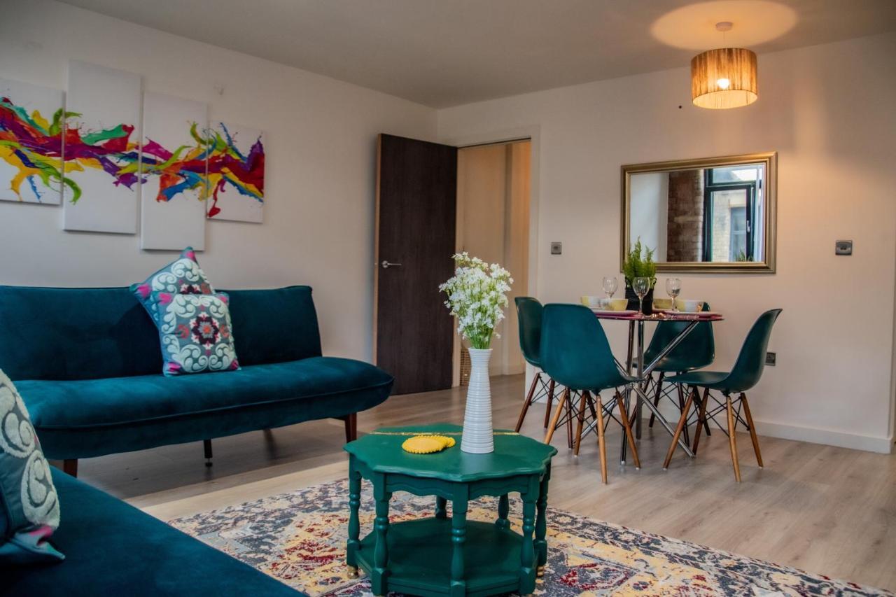 Bv Lush Apartment At Conditioning House Bradford แบรดฟอร์ด ภายนอก รูปภาพ