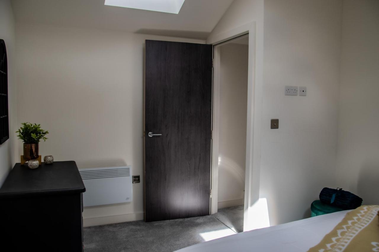 Bv Lush Apartment At Conditioning House Bradford แบรดฟอร์ด ภายนอก รูปภาพ