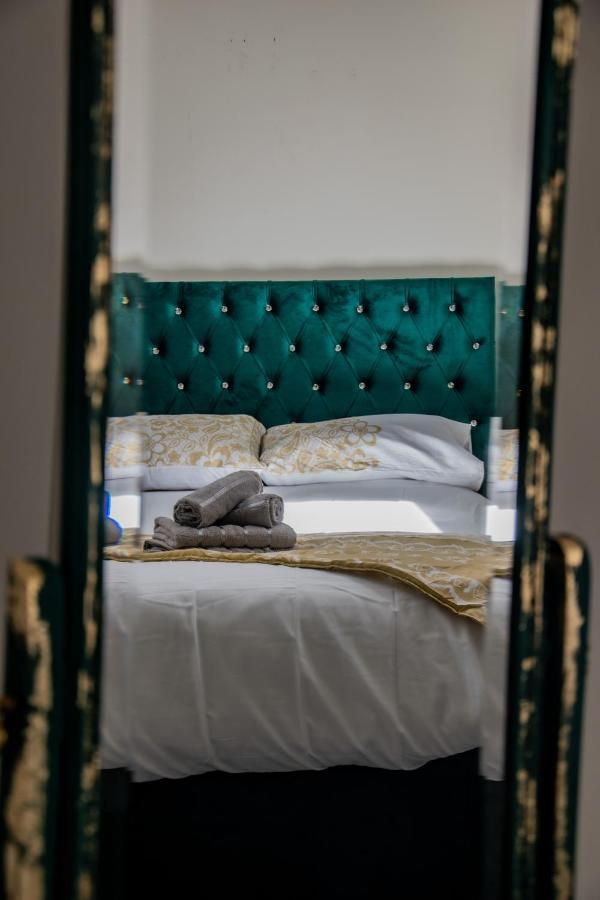 Bv Lush Apartment At Conditioning House Bradford แบรดฟอร์ด ภายนอก รูปภาพ