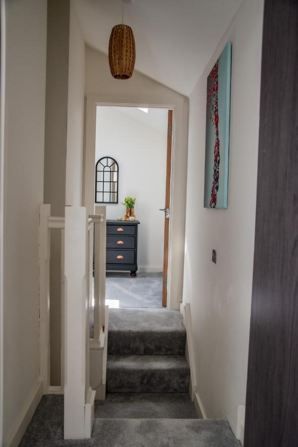 Bv Lush Apartment At Conditioning House Bradford แบรดฟอร์ด ภายนอก รูปภาพ