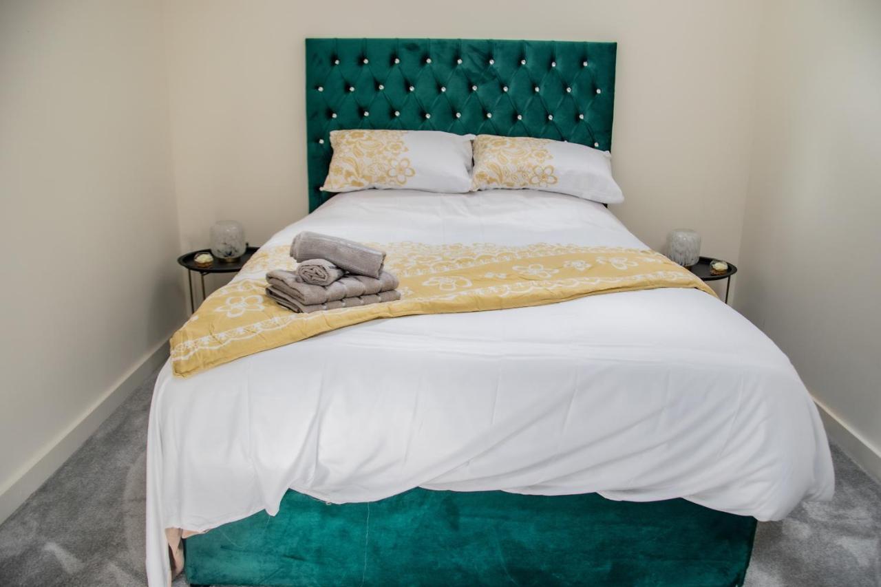 Bv Lush Apartment At Conditioning House Bradford แบรดฟอร์ด ภายนอก รูปภาพ