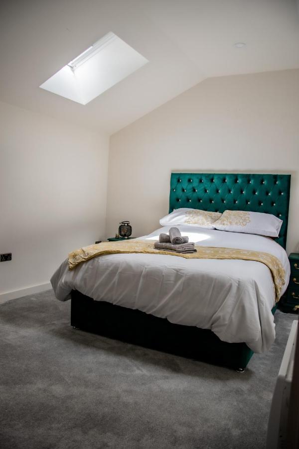 Bv Lush Apartment At Conditioning House Bradford แบรดฟอร์ด ภายนอก รูปภาพ