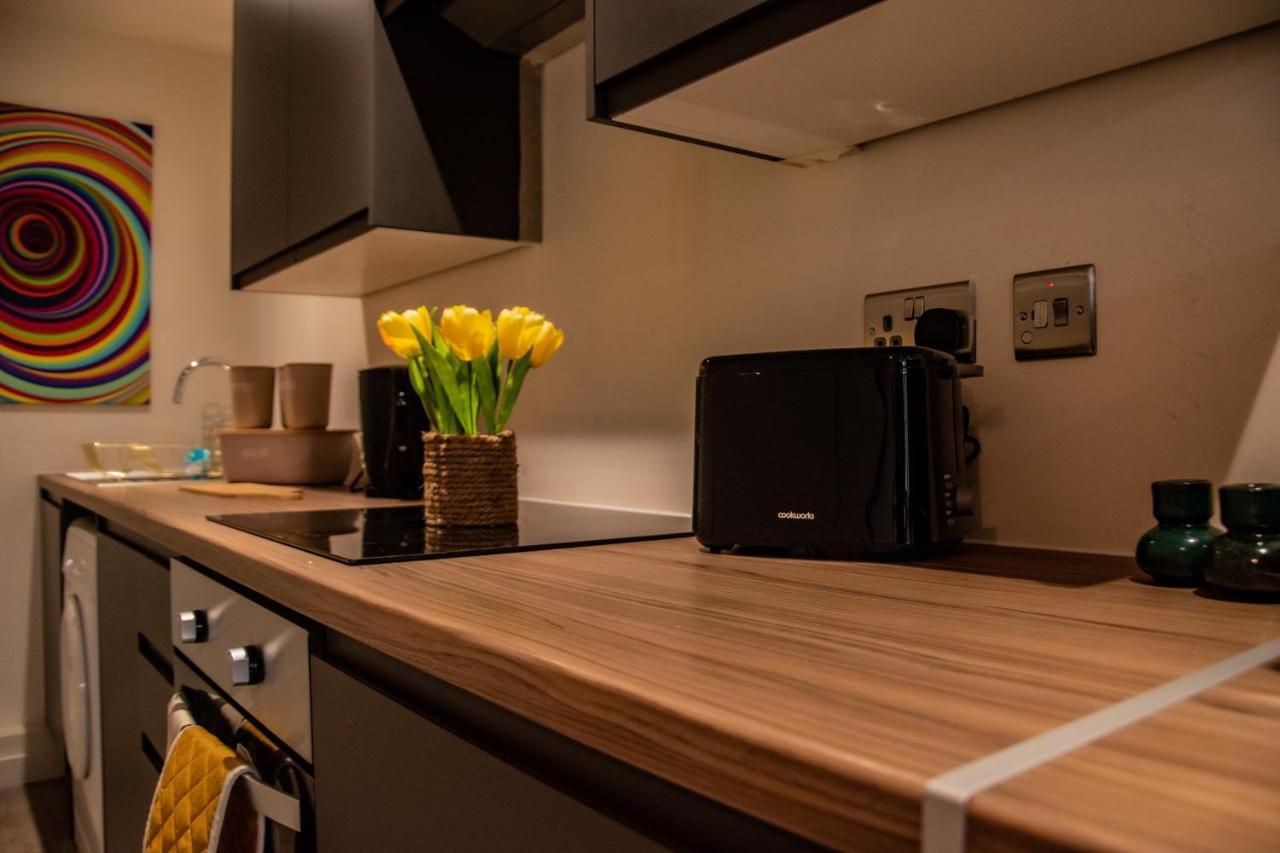 Bv Lush Apartment At Conditioning House Bradford แบรดฟอร์ด ภายนอก รูปภาพ